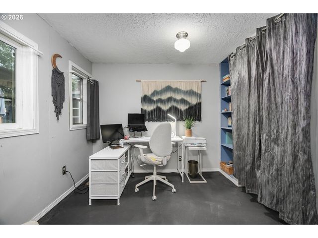 856 Ne 113TH Ave, Portland, OR 97220