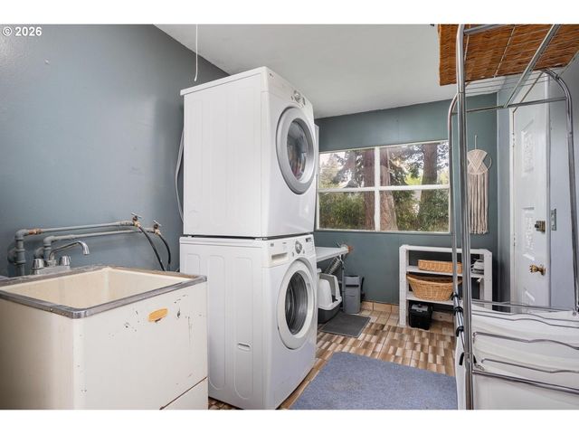 856 Ne 113TH Ave, Portland, OR 97220