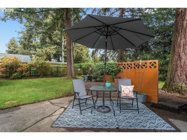 856 Ne 113TH Ave, Portland, OR 97220