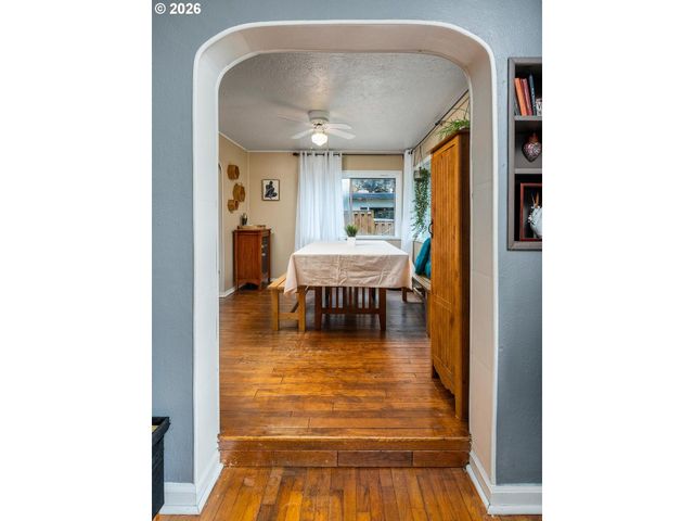 856 Ne 113TH Ave, Portland, OR 97220