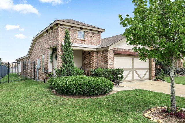 2505 Bernadino Drive, Texas City, TX 77568