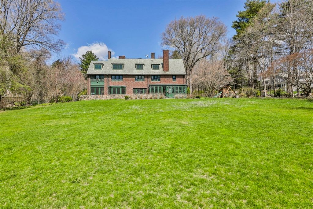 341 Highland St, Milton, MA 02186