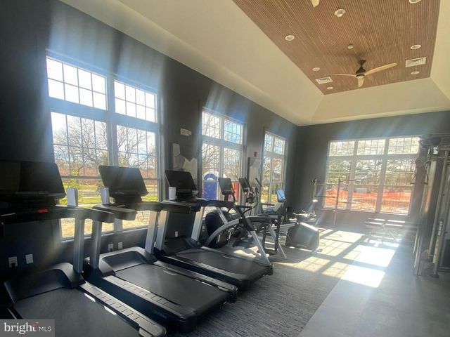 6 MEADE DR, West Windsor, NJ 08550