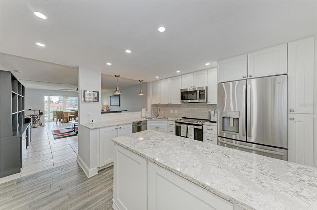 250 SANTA MARIA STREET 219, Venice, FL 34285