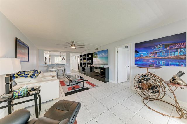250 SANTA MARIA STREET 219, Venice, FL 34285