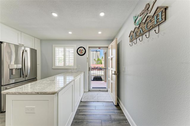 250 SANTA MARIA STREET 219, Venice, FL 34285