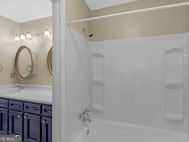 100 Homestead Place, Rex, GA 30273