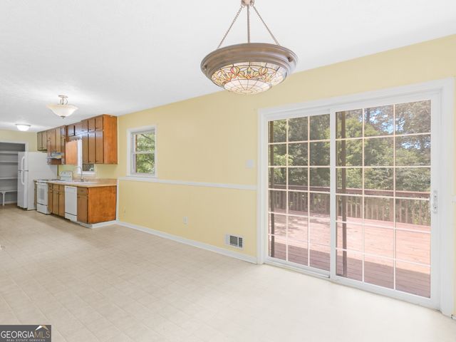 100 Homestead Place, Rex, GA 30273