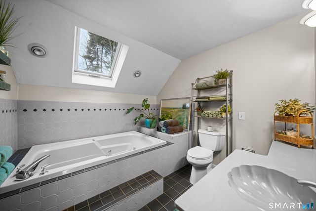 5 Cantlewood Drive, Somers, CT 06071