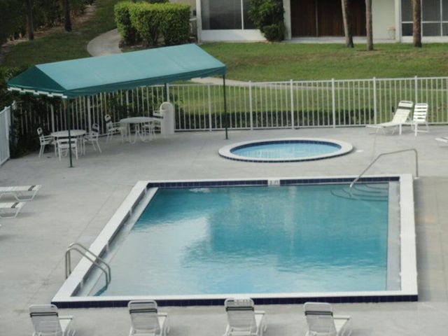 2601 Village Boulevard Apt 406, West Palm Beach, FL 33409