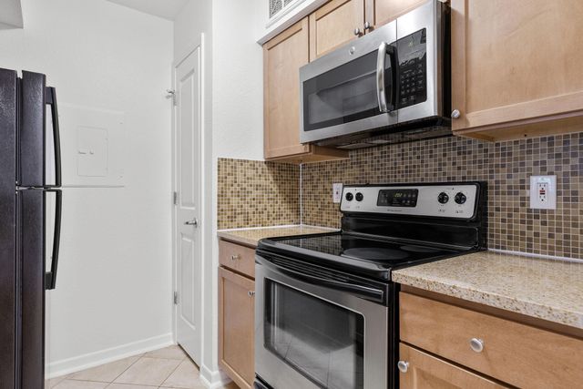 3204 Menchaca RD 710, Austin, TX 78704