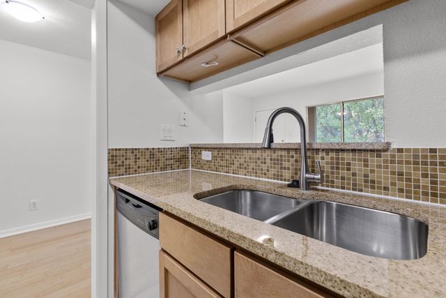 3204 Menchaca RD 710, Austin, TX 78704