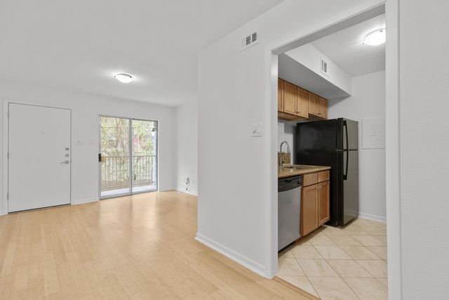 3204 Menchaca RD 710, Austin, TX 78704