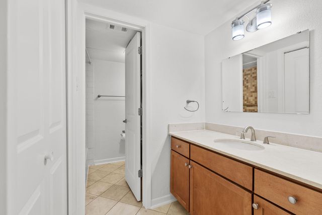 3204 Menchaca RD 710, Austin, TX 78704