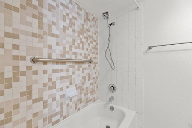 3204 Menchaca RD 710, Austin, TX 78704