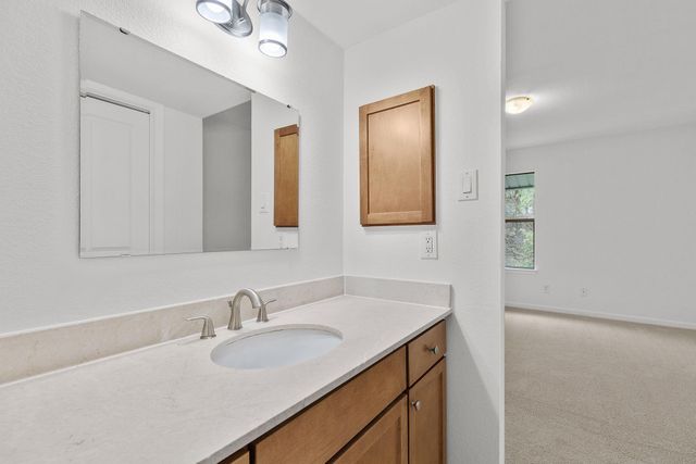 3204 Menchaca RD 710, Austin, TX 78704