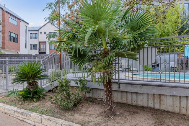 3204 Menchaca RD 710, Austin, TX 78704