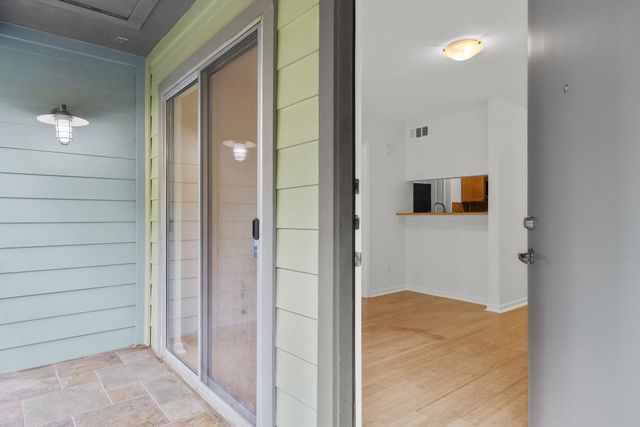 3204 Menchaca RD 710, Austin, TX 78704