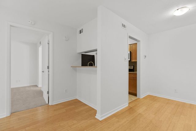 3204 Menchaca RD 710, Austin, TX 78704