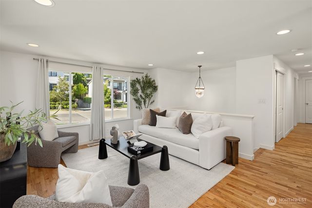413 9th Avenue, Kirkland, WA 98033