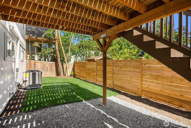 413 9th Avenue, Kirkland, WA 98033