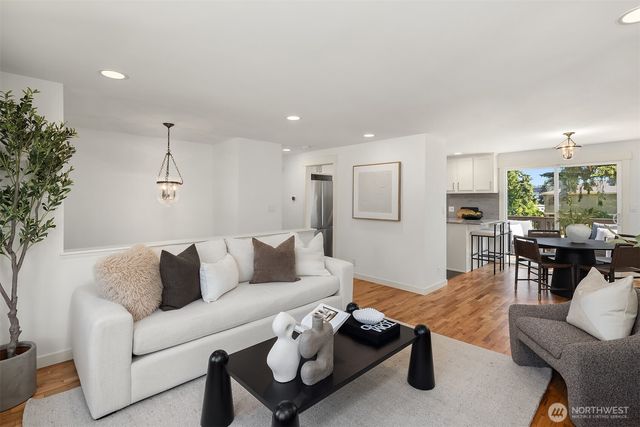 413 9th Avenue, Kirkland, WA 98033