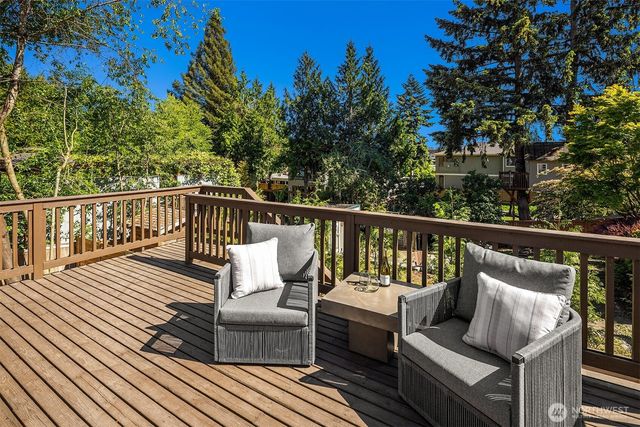 413 9th Avenue, Kirkland, WA 98033