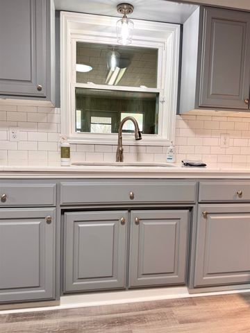 1017 Hickory St, Morgan City, LA 70380