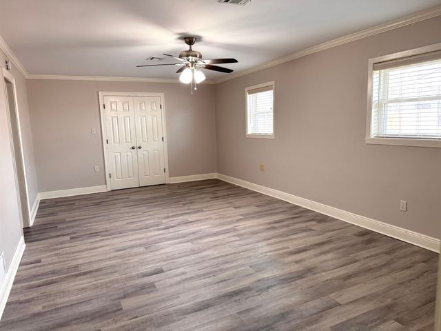 1017 Hickory St, Morgan City, LA 70380