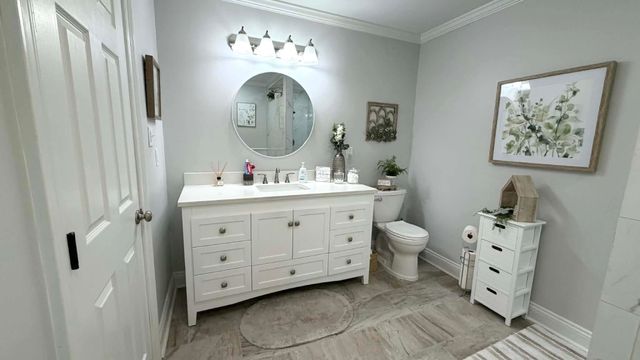 1017 Hickory St, Morgan City, LA 70380