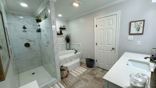 1017 Hickory St, Morgan City, LA 70380