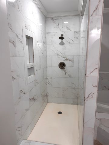 1017 Hickory St, Morgan City, LA 70380