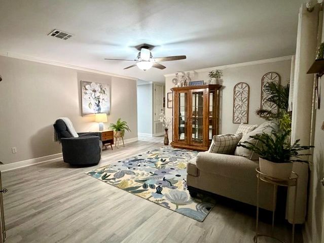 1017 Hickory St, Morgan City, LA 70380