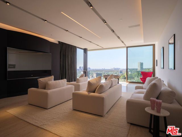 1305 Collingwood Place, Los Angeles, CA 90069