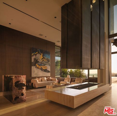 1305 Collingwood Place, Los Angeles, CA 90069