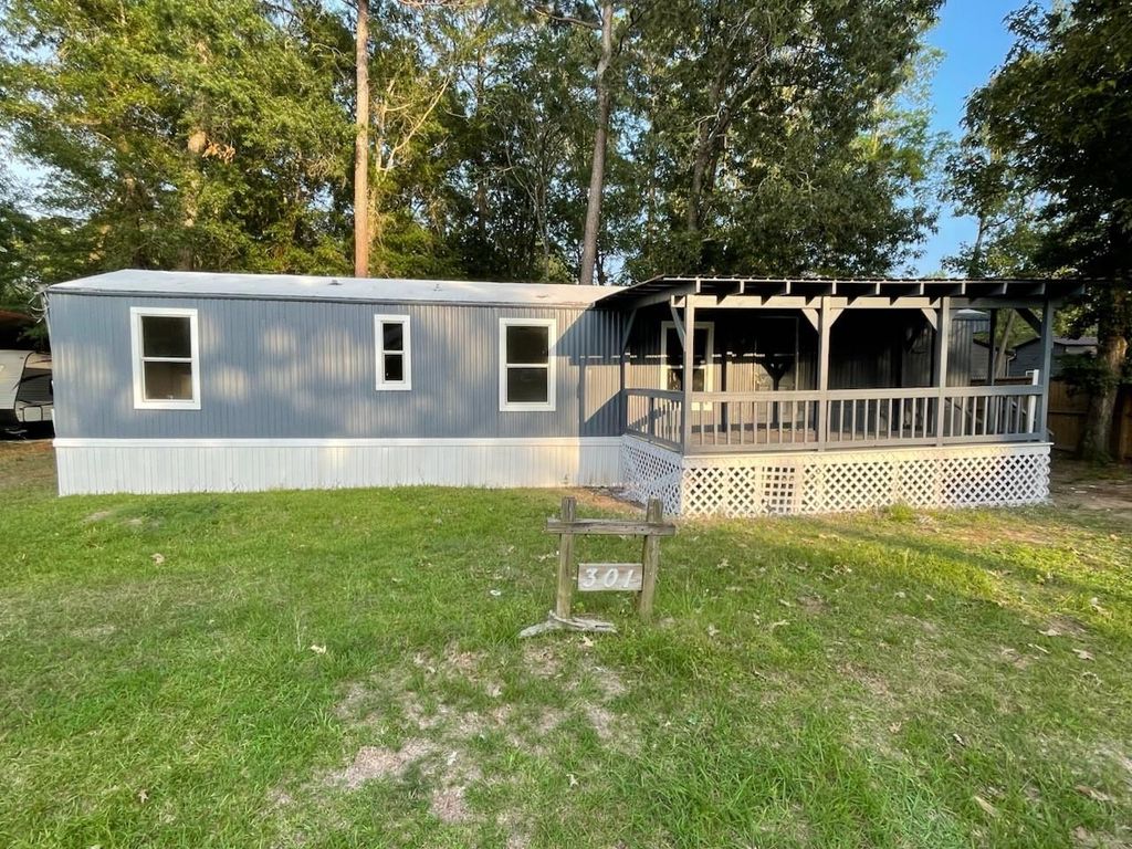 301 Morocco Drive, Point Blank, TX 77364