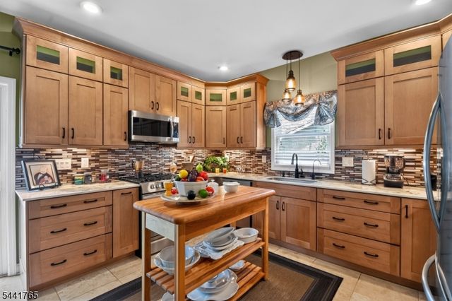 218 Maxwell Ave, Hightstown Boro, NJ 08520