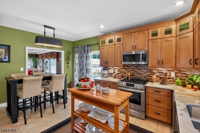 218 Maxwell Ave, Hightstown Boro, NJ 08520