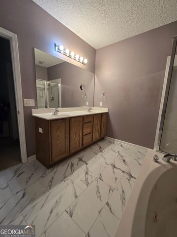 84 Falkland Avenue, Savannah, GA 31407