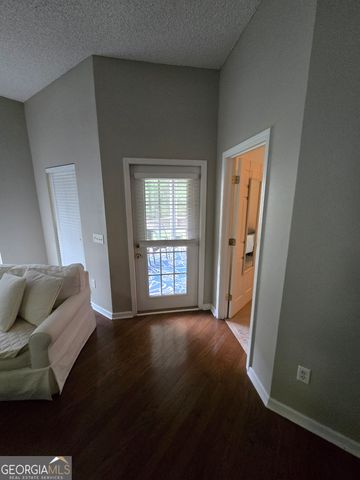 84 Falkland Avenue, Savannah, GA 31407