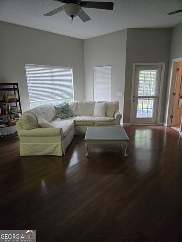 84 Falkland Avenue, Savannah, GA 31407