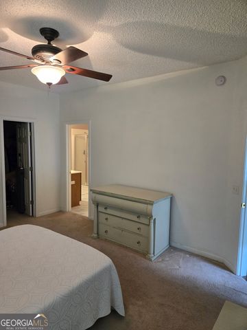 84 Falkland Avenue, Savannah, GA 31407