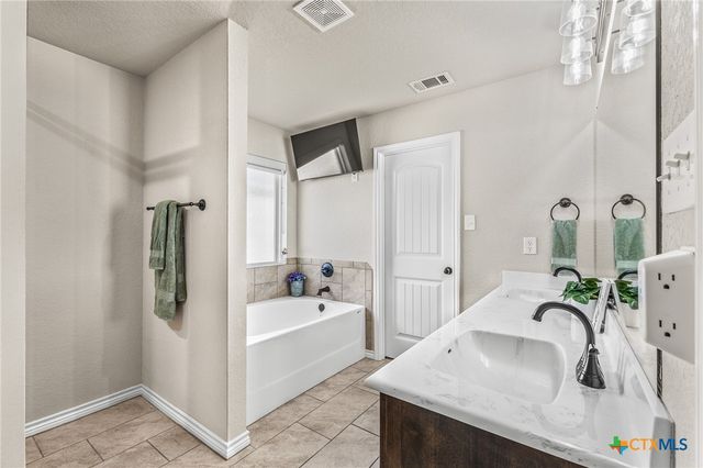 6105 Dorado Drive, Killeen, TX 76542