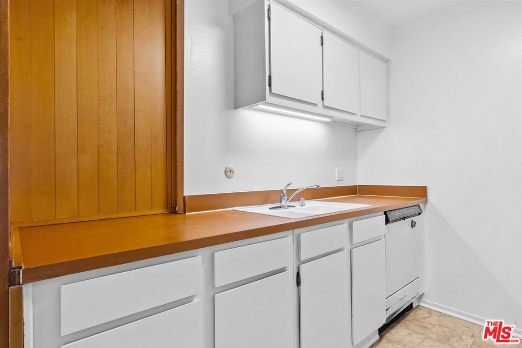 8207 Raintree Circle, Culver City, CA 90230 — photo 5