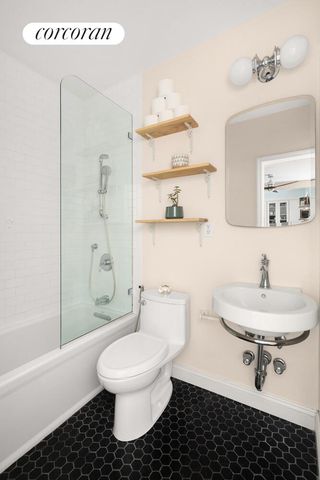 352 W 117th St Apt 2B, New York City, NY 10026