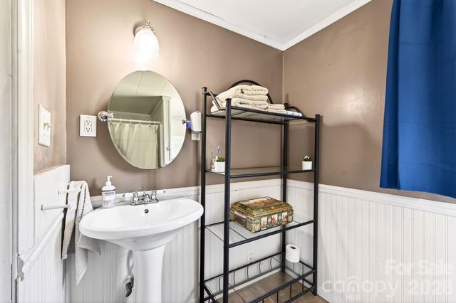 2802 Beaverdam Road, Canton, NC 28716