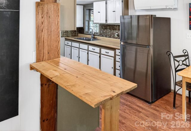 2802 Beaverdam Road, Canton, NC 28716