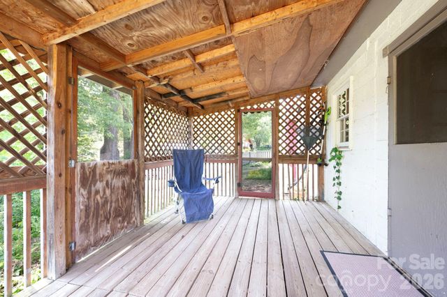 2802 Beaverdam Road, Canton, NC 28716