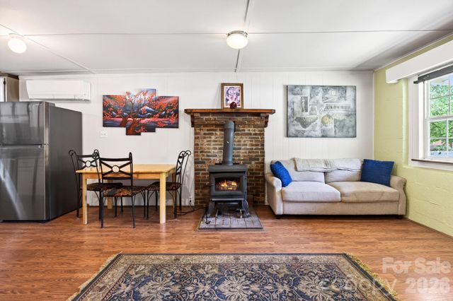 2802 Beaverdam Road, Canton, NC 28716