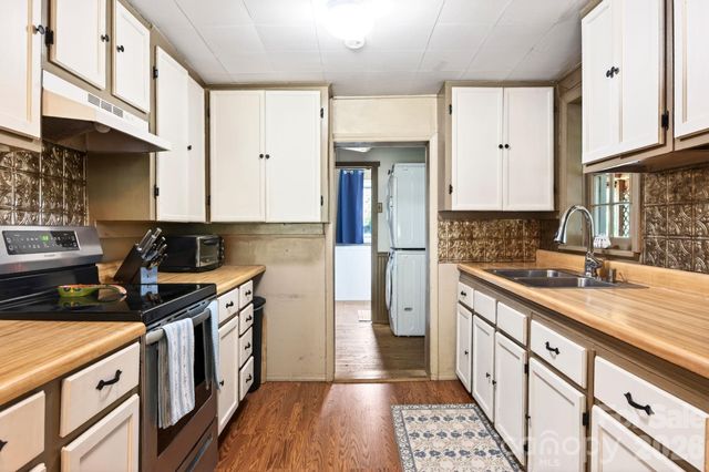 2802 Beaverdam Road, Canton, NC 28716